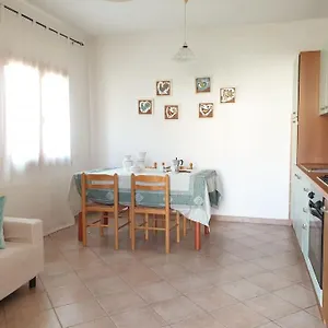 Сasa de vacaciones Comfortable Close To The Beach, Isola Rossa